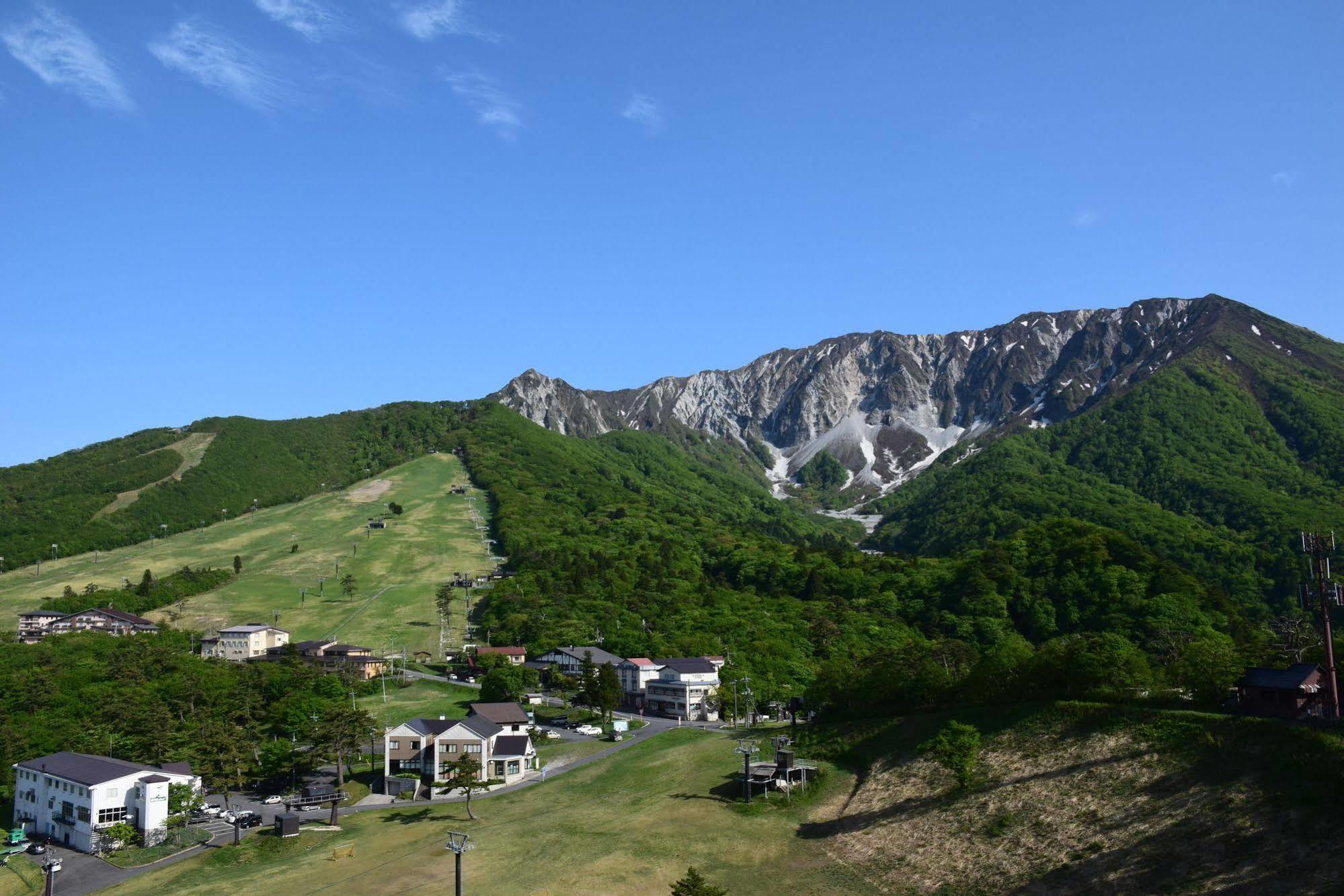 Hotel Daisen Shirogane Bagian luar foto