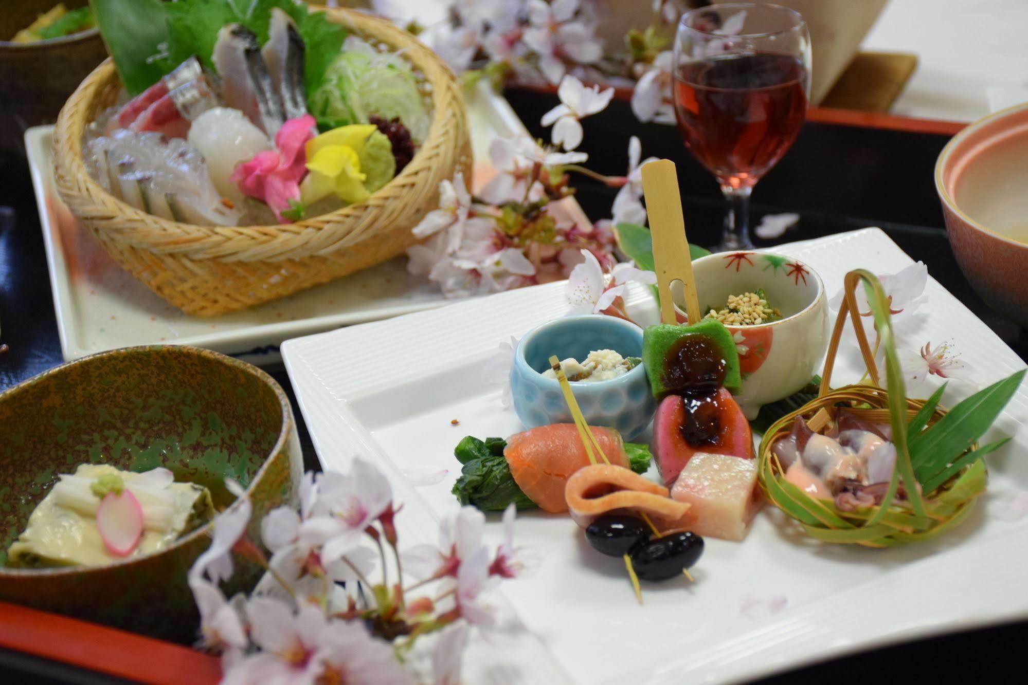 Hotel Daisen Shirogane Bagian luar foto
